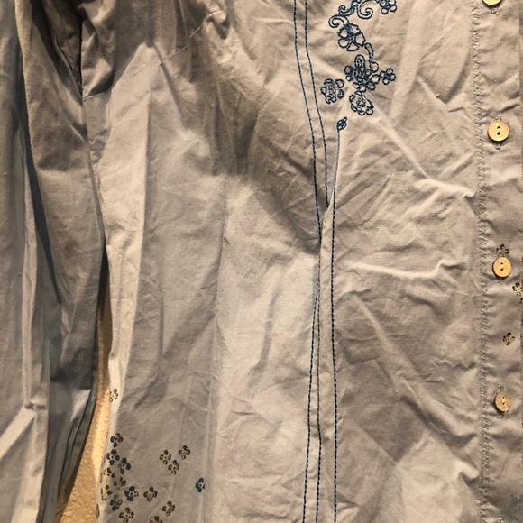 Embroidered button up - Picture 3 of 12
